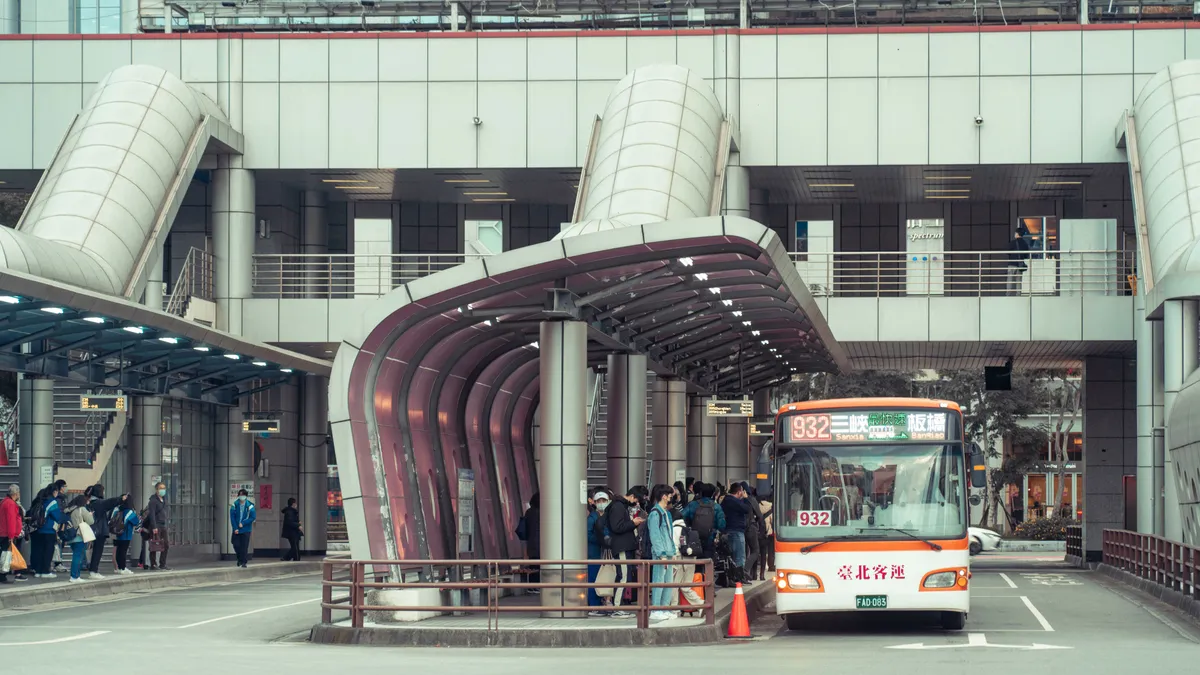 KTX vs Express Bus: Choosing How to Cross Korea — editorial photo